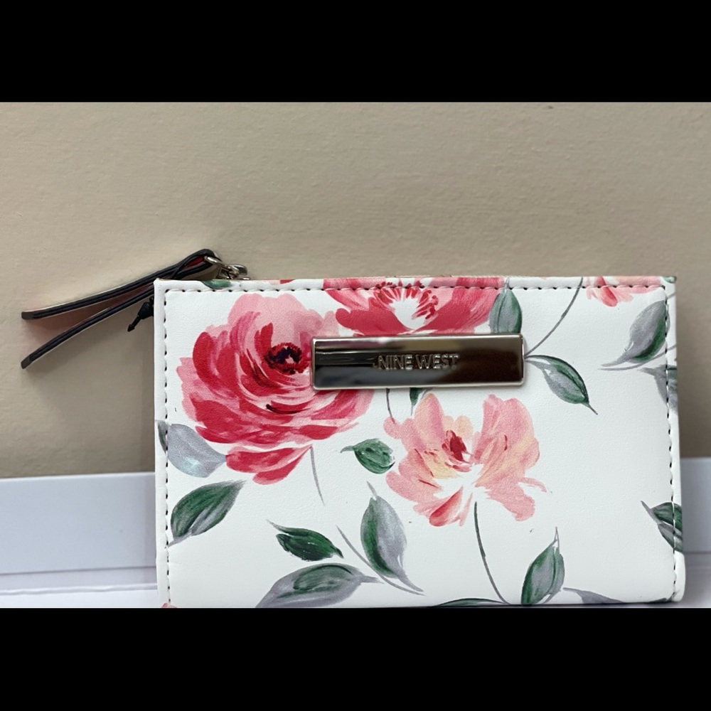 Nine West Whitley bifold wallet